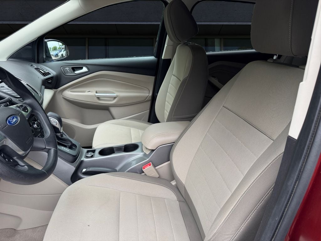 2015 Ford Escape — rear three-quarter view
