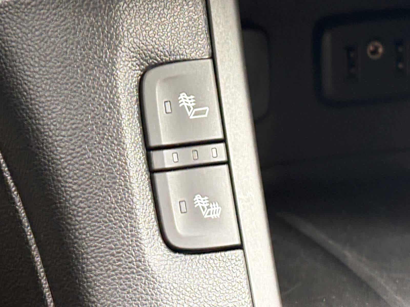 2019 GMC Acadia — interior view